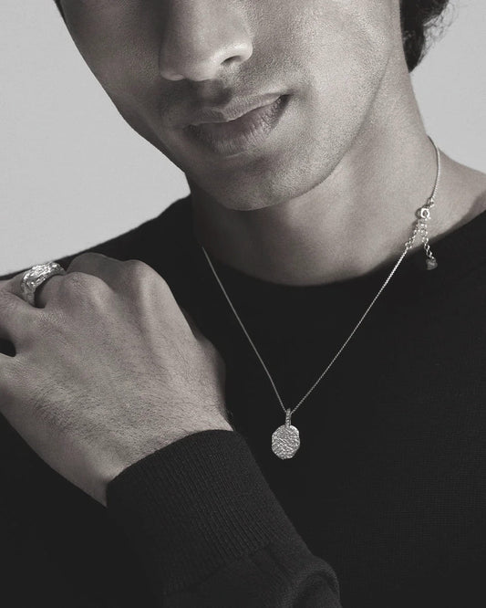 Uneven necklace
