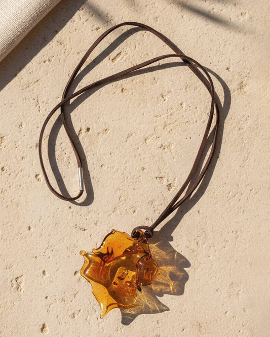 Laila glass necklace in honey