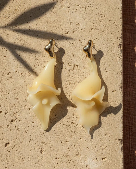 Sofia glass earrings in butter