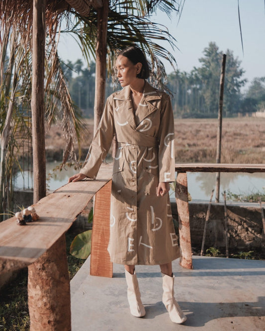 Copenhagen Trench - Khaki with White Line Print
