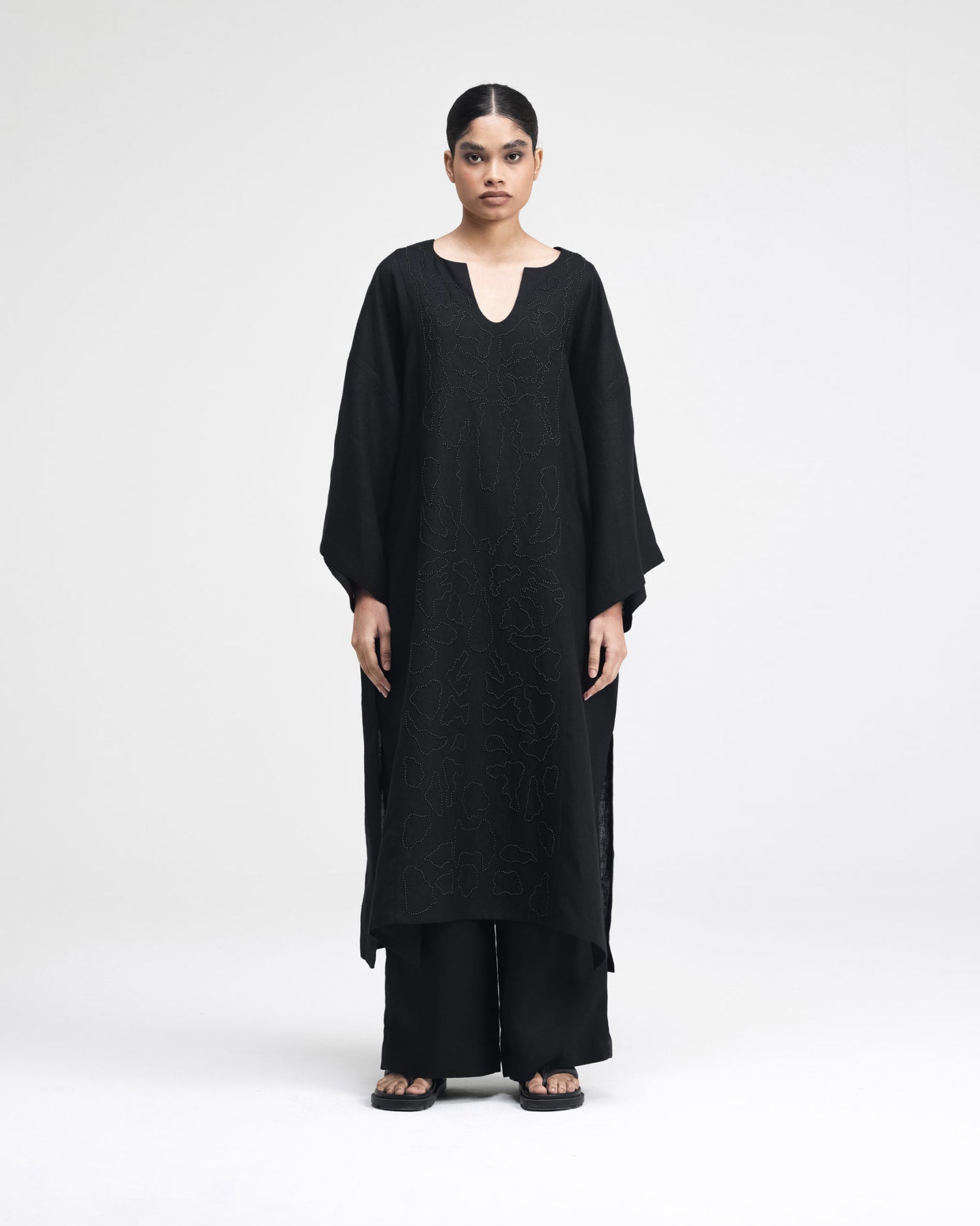 Daichi Hand-Embroidered Kaftan (W)
